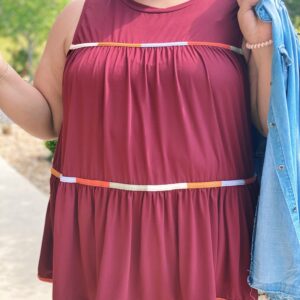 Plus – Burgundy Multicolor Tiered Sleeveless Top